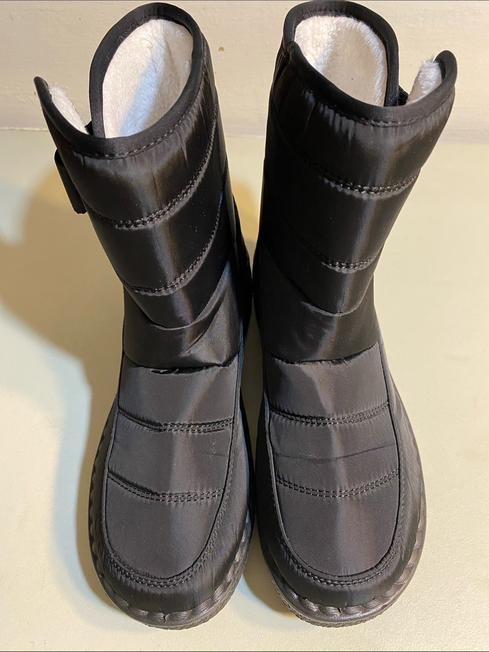 Women's Black Winter Cozy-Lined Snow Boots